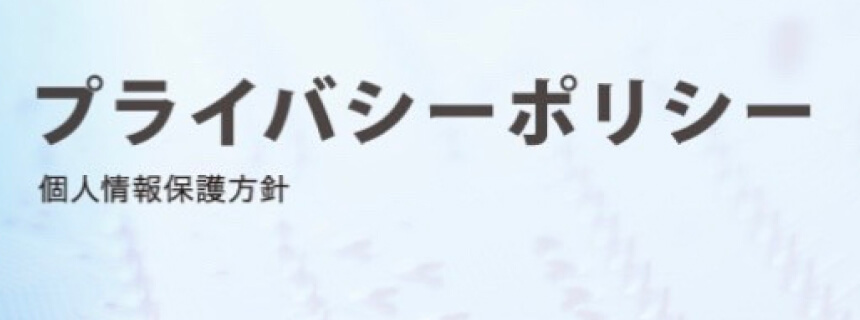 子供がモトバイクに乗っている様子